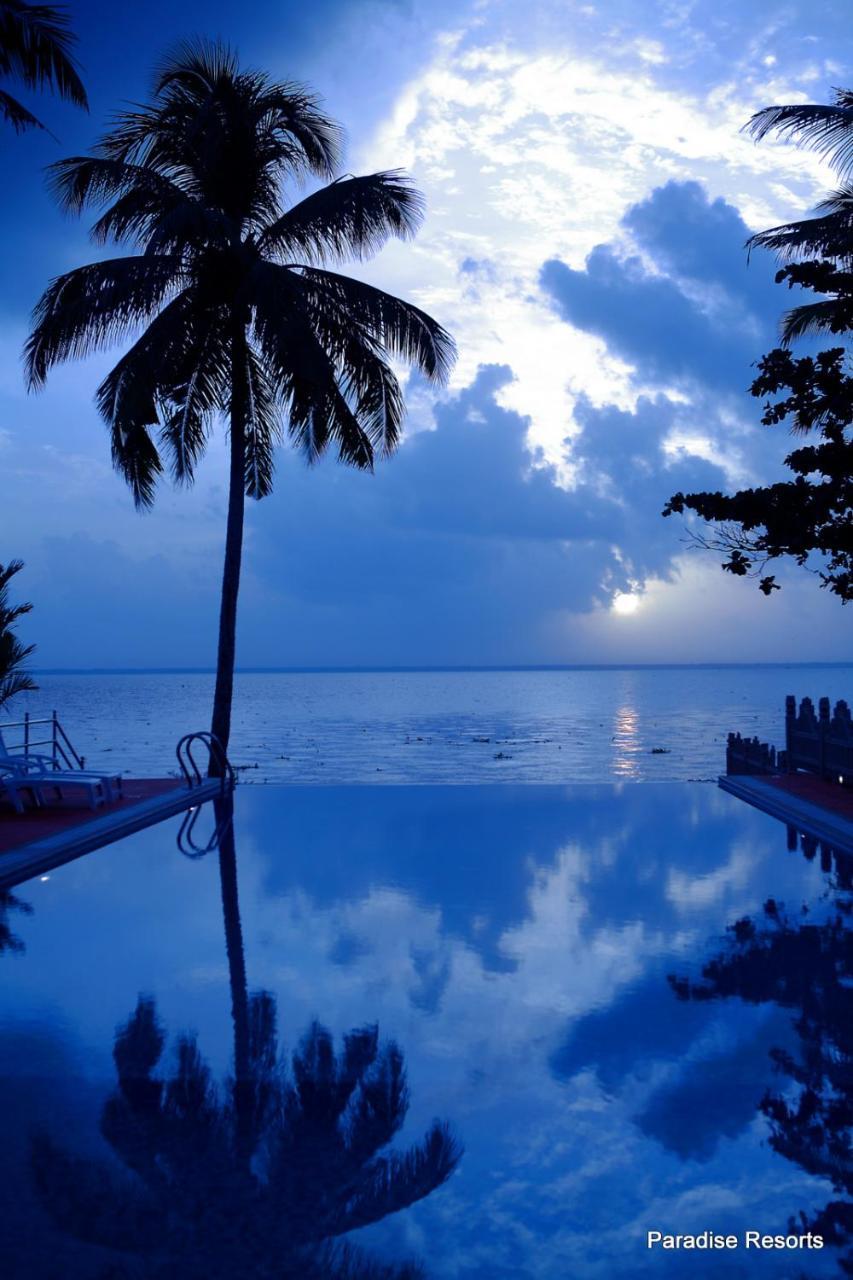 Paradise Heritage Resort Кумараком Экстерьер фото