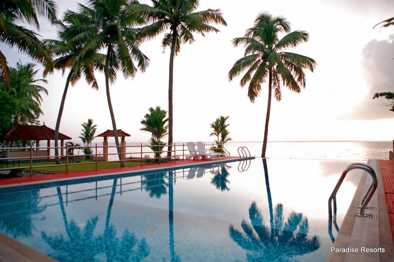 Paradise Heritage Resort Кумараком Экстерьер фото